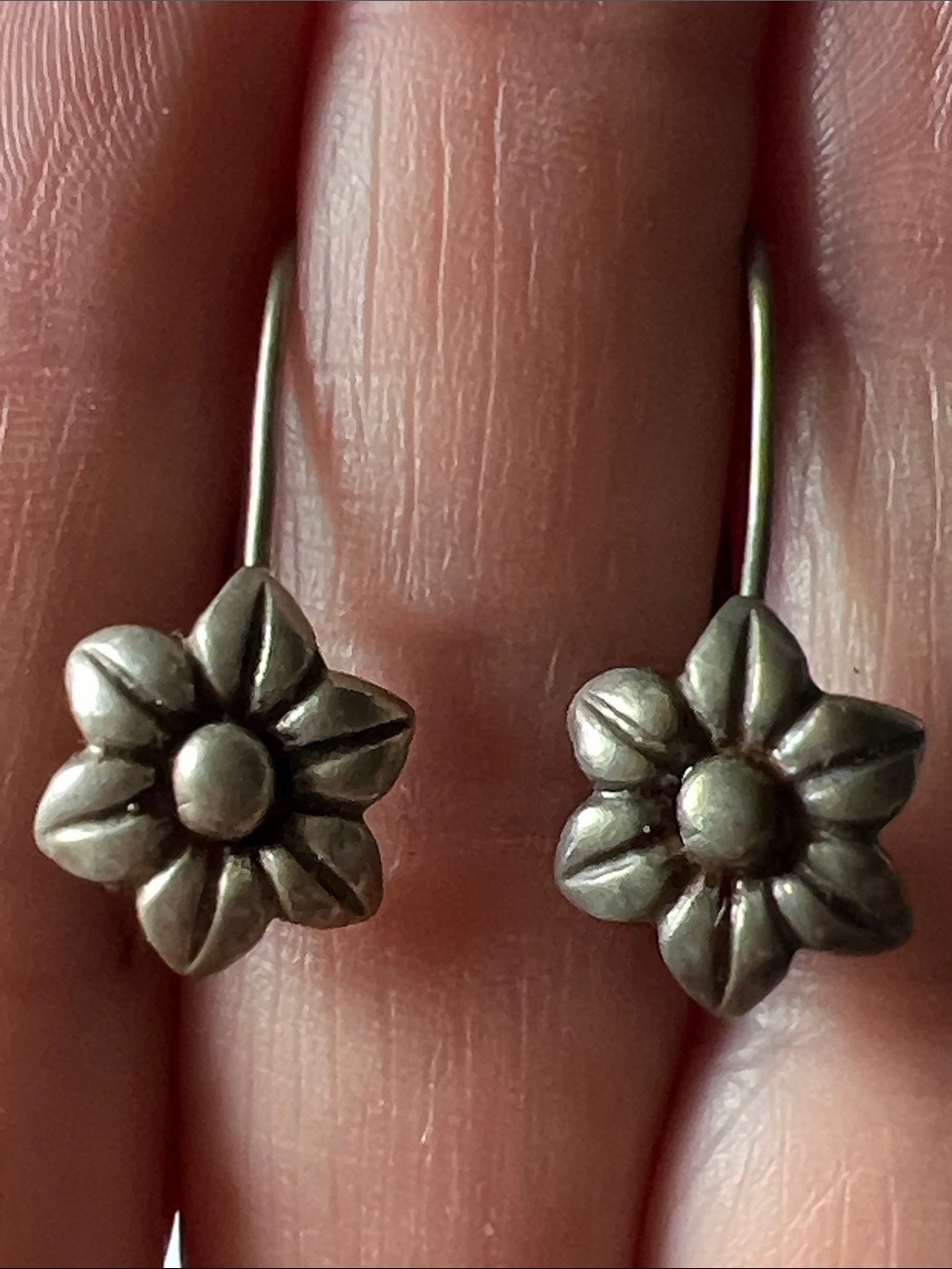 Antique drop daisy flower Sterling Silver earrings